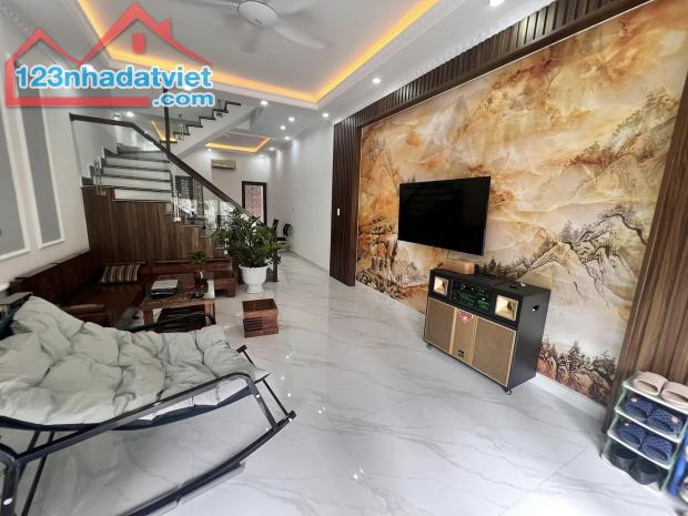 Nhà 3 tầng An Đồng, An Dương giá hơn 2 tỷ, ngõ ô tô quay đầu, sát đường chính - 1