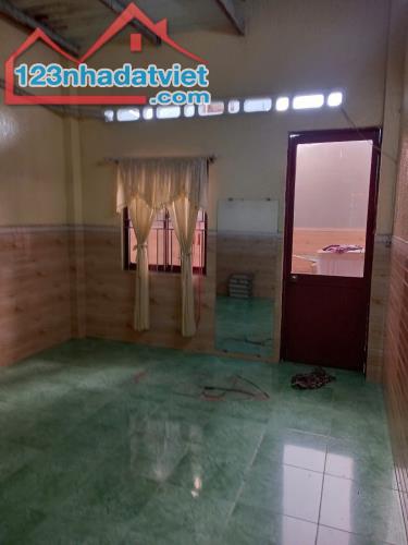 Cho thuê nhà ng căn 60m2. 3 mê. Giá 6 tr tháng. Đ.lê thanh nghị. P. Đống đa. Qui nhơn - 1