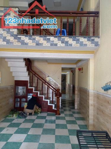 Cho thuê nhà ng căn 60m2. 3 mê. Giá 6 tr tháng. Đ.lê thanh nghị. P. Đống đa. Qui nhơn - 6