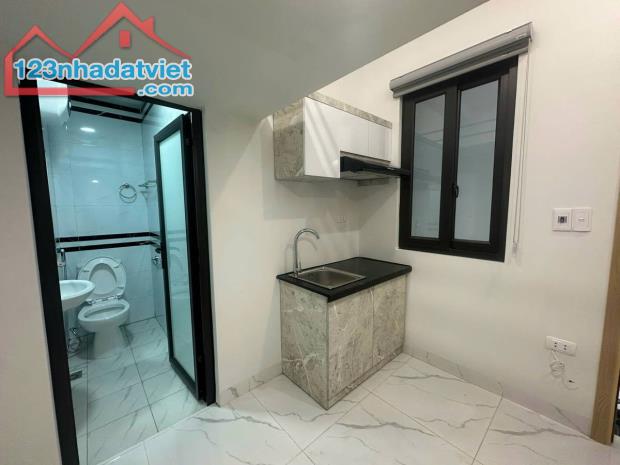BÁN NHÀ TRUNG TÂM  CẦU GIẤY ,DÒNG TIỀN 600TR/NĂM,45M2 ,5 TẦNG,11,5 TỶ - 5