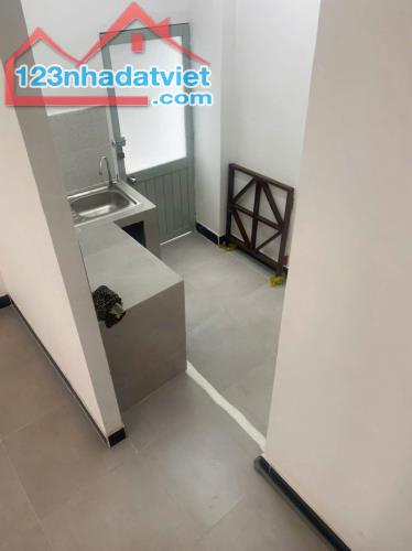 Bán nhà(4,5x11m) sẵn kết cấu-HXH 1 trục thông Chu Văn An-Gần bến xe Miền Đông cũ. Gía 8tỷ5 - 2