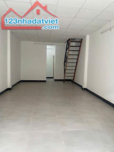 Bán nhà(4,5x11m) sẵn kết cấu-HXH 1 trục thông Chu Văn An-Gần bến xe Miền Đông cũ. Gía 8tỷ5 - 4
