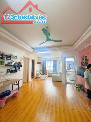 Bán căn góc 3 phòng ngủ tầng 4 – tòa HH02B KĐT Thanh Hà, đã có đủ nội thất