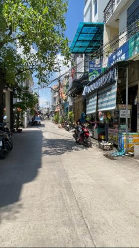 Nhà đẹp Bình Hưng Hòa, gần Aeon Tân Phú, Hẻm xe tải KD 2 Tầng 5,4x12m chỉ 5 tỷ TL