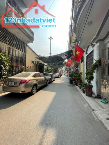 CHÍNH CHỦ BÁN NHÀ P.LÔ NGÔ QUYỀN, HÀ ĐÔNG, Ô TÔ VÀO NHÀ, DÂN XÂY, 47M 3T CHỈ HƠN 9 TỶ - 3
