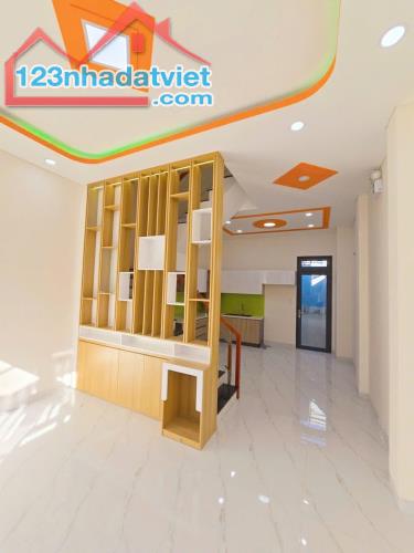 🚗 Gấp bán nhà 3 tầng, Hẻm xe hơi ngay chợ Long Trường, Gần VinHomes. Hoàn công chuẩn. - 1