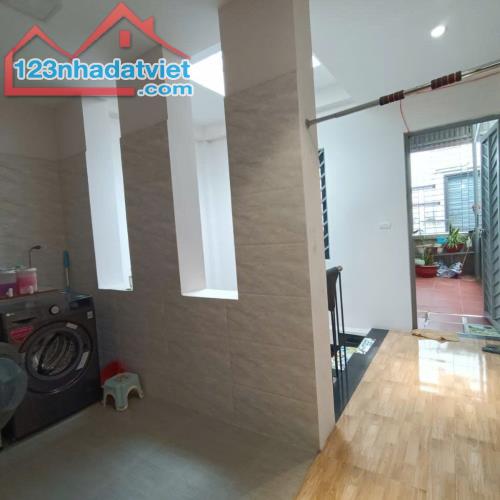 🔥 HÓT HÒN HỌT – TRUNG TÂM THANH XUÂN – NHÀ ĐẸP GẦN SÂN BÓNG – HƠN 9 TỶ – FULL NỘI THẤT 🔥 - 4