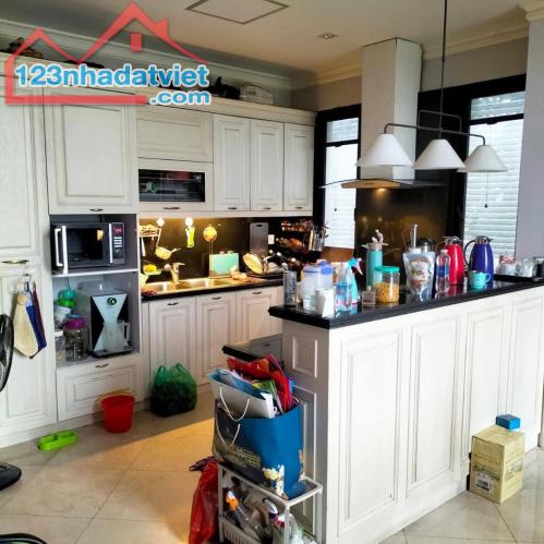 🏰 BÁN TÒA BIỆT THỰ SIÊU VIP ÂU CƠ – TÂY HỒ – 355M² – 6 TẦNG – 2 MẶT PHỐ – 130 TỶ - 3