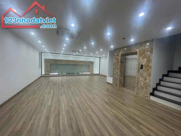 Bán nhà phố Quán Sứ, diện tích 40m, mặt tiền gần 4m, giá 15.9 tỷ
