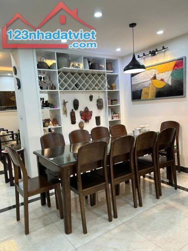 KIM MÃ - NHÀ ĐẸP - NGÕ RỘNG THOÁNG - GẦN PHỐ - FULL NỘI THẤT - 65M² NHỈNH 11 TỈ - 2