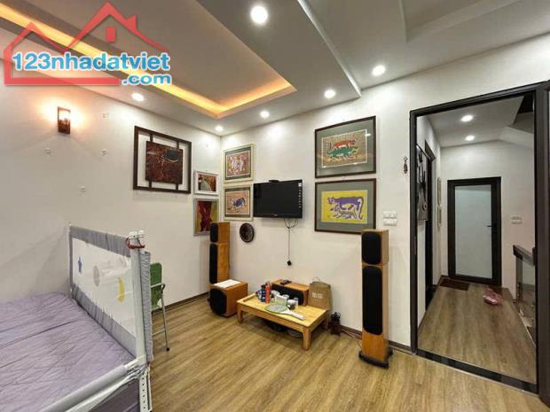 KIM MÃ - NHÀ ĐẸP - NGÕ RỘNG THOÁNG - GẦN PHỐ - FULL NỘI THẤT - 65M² NHỈNH 11 TỈ - 4