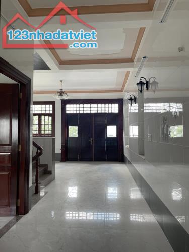 Cho thuê nhà đường số 1, khu dân cư nam long, đầy đủ tiện ích xung quanh - 1