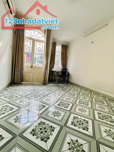 Nhà còn mới, hẻm ô tô gần Giang Ghẹ Trường Chinh, 3.1 tỷ - 2