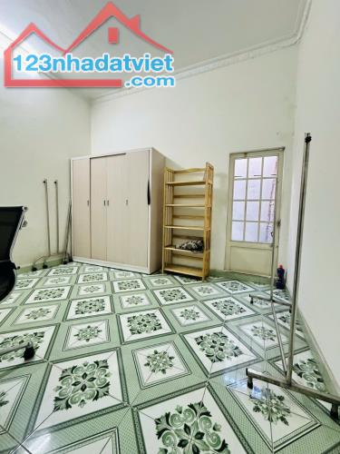 Nhà còn mới, hẻm ô tô gần Giang Ghẹ Trường Chinh, 3.1 tỷ - 3