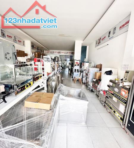 Nhà mặt tiền Lạc Long Quân, 3 tầng, 120m2, 6.1x20m, Tân Bình, chỉ 19.9 tỷ TL - 1
