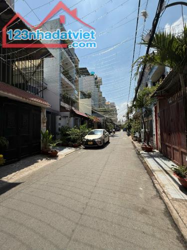 BÁN GẤP NHÀ,  HẺM XE TẢI 8M, PHAN HUY ÍCH, TÂN BÌNH, 4X14M, GIÁ 5.65 TỶ