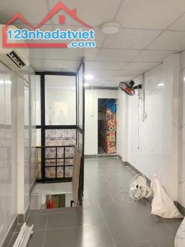 Cho thuê NNC trệt, lầu Phường 4 Quận 8. Giá 5 triệu - 2