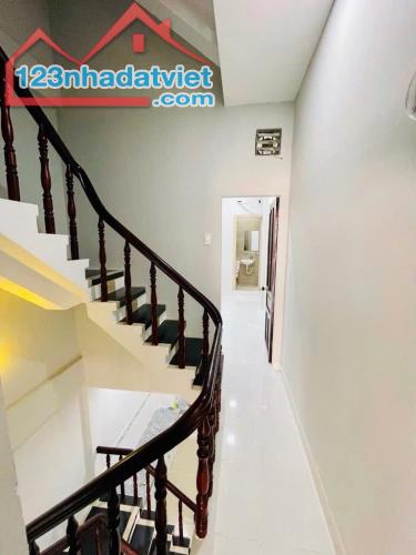 Hẻm Xe Hơi - Đã Hoàn Công , DT 45M2,4 Tầng  Đúc Với 6PN,6WC - Lê Văn Sỹ - QUẬN 3 - 2