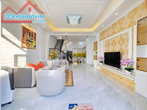 Bán Nhà Trần Phú, Mộ Lao 70m², 4 ngủ, Ôtô, Chỉ 13 tỷ 8