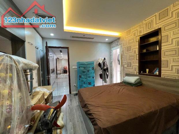 CHÍNH CHỦ GIẢM CHÀO BÁN GẤP CHUNG CƯ CAO CẤP BÊN HOÀNG CẦU DT152m2, LÔ GÓC - 2