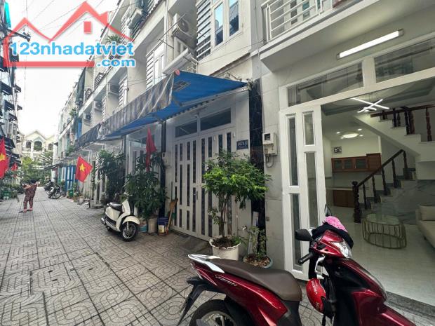 NHÀ 3PN HẺM 5M,  THẠNH LỘC, QUẬN 12 – GẦN CAO ĐẲNG ĐIỆN LỰC