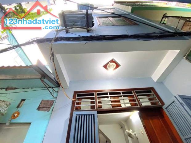 BÁN NHÀ ĐƯỜNG LÁNG, ĐỐNG ĐA, HÀ NỘI SỔ 18M² XÂY 5 TẦNG, TỪ TẦNG 2 LÀ 24M², GIÁ 5.7 TỶ. - 2