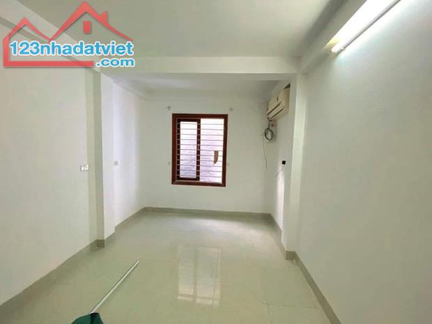 BÁN NHÀ ĐƯỜNG LÁNG, ĐỐNG ĐA, HÀ NỘI SỔ 18M² XÂY 5 TẦNG, TỪ TẦNG 2 LÀ 24M², GIÁ 5.7 TỶ. - 5