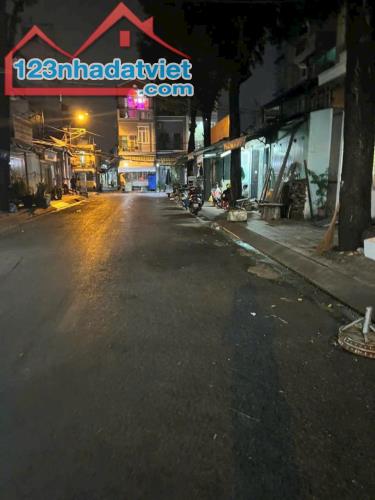 SIÊU PHẨM DUY NHẤT QUẬN 8, XE  THÔNG THOÁNG, NGANG KHỦNG 6.77M2, 5 PHÒNG, 120M2, CHỈ 12 TỂ