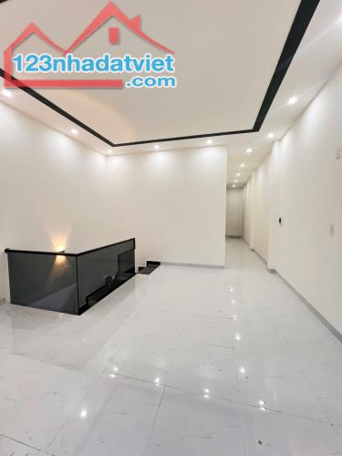 BÁN NHÀ SÁT TÂN PHONG,SỔ RIÊNG THỔ CƯ,CHỈ CẦN 800TRIỆU NHẬN NHÀ - 3