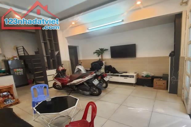 Bán nhà Ni Sư Huỳnh Liên, Tân Bình, 33 m², 4.5m x 7.3m, nhà đẹp - Giá 3.5 tỷ TL - 4