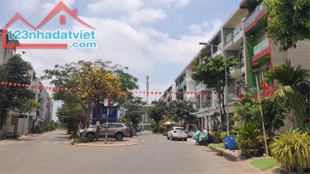 BÁN ĐẤT LỚN 1.200M² – MẶT TIỀN LÊ NGUNG – GÓC 2MT – GẦN AEON – GIÁ 70 TỶ