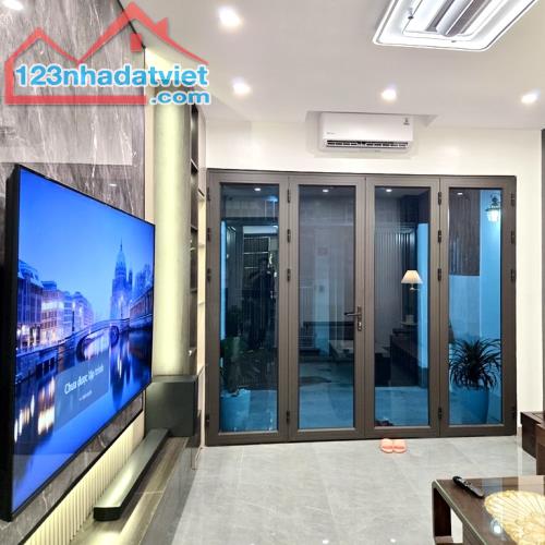 BÁN NHÀ TRUNG PHỤNG. 5,85 tỷ có nhà rất đẹp, đủ nội thát, ở ngay - 1