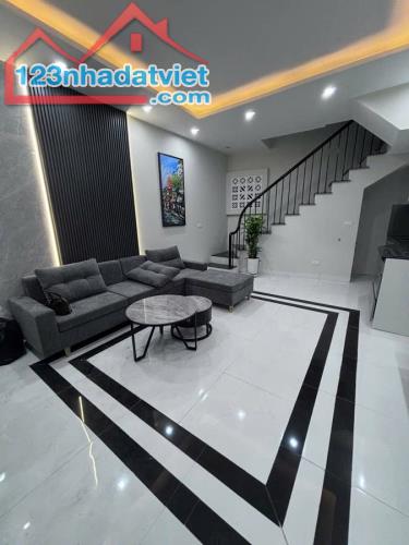 SIÊU PHẨM ĐỘI CẤN-GẦN PHỐ-35Mx4T-FULL NỘI THẤT-NHÀ ĐẸP Ở LUÔN-GIÁ 7.X TỈ
