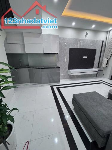 SIÊU PHẨM ĐỘI CẤN-GẦN PHỐ-35Mx4T-FULL NỘI THẤT-NHÀ ĐẸP Ở LUÔN-GIÁ 7.X TỈ - 1