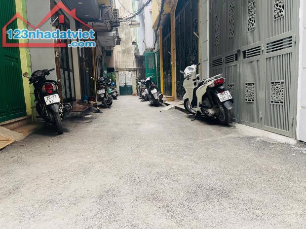 Siêu Phẩm! Quan Hoa,Oto đỗ cửa,Phân Lô,DT: 42m2 x 4Tầng,Giá:9.98tỷ Cầu Giấy - 4