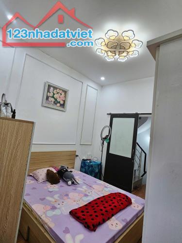 Bán nhà 4 tầng, sổ đỏ Ngõ Thông Phong, Phường Quốc Tử Giám,  Đống Đa giá 4.66 tỷ - 3