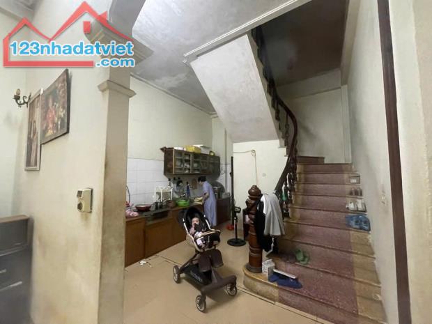 BẮN NHÀ 4 TẦNG, XUÂN ĐỈNH,  BẮC TỪ LIÊM .DT 65M x 4 TẦNG, GIÁ 18 TỈ - 4