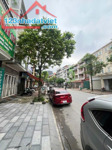 Nhà Phân lô 59m 6 Tầng- Vỉa hè Kinh Doanh  Thang máy - View Công Viên. Đường xe tải đua