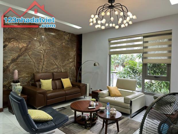 BÁN NHÀ ĐẠI LA – HAI BÀ TRƯNG, MẶT PHỐ VỈA HÈ SIÊU RỘNG, Ô TÔ DỪNG ĐỖ, KINH DOANH CỰC TỐT.