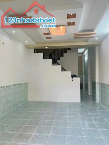 NGAY TÂN SƠN NHÌ SÁT MẶT TIỀN TRẦN HƯNG ĐẠO -3 TẦNG - 51M2 (4x13) - HẺM 8M THÔNG. HƠN 8 TỶ