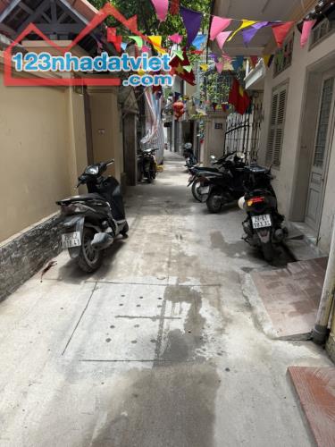 BÁN NHÀ 521 TRƯƠNG ĐỊNH – 37M², 5 TẦNG – GẦN Ô TÔ – FULL NỘI THẤT CAO CẤP – GIÁ 6.1 TỶ