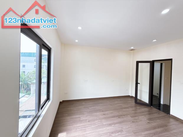 BÁN NHÀ 521 TRƯƠNG ĐỊNH – 37M², 5 TẦNG – GẦN Ô TÔ – FULL NỘI THẤT CAO CẤP – GIÁ 6.1 TỶ - 2