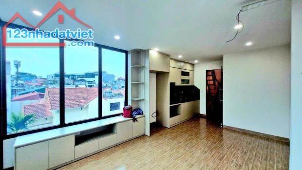 Nên Sở Hữu Nhà Hồ Tùng Mậu 42M2 Ngõ Kinh Doanh Gần Phố Giá Chỉ 12.8 Tỷ