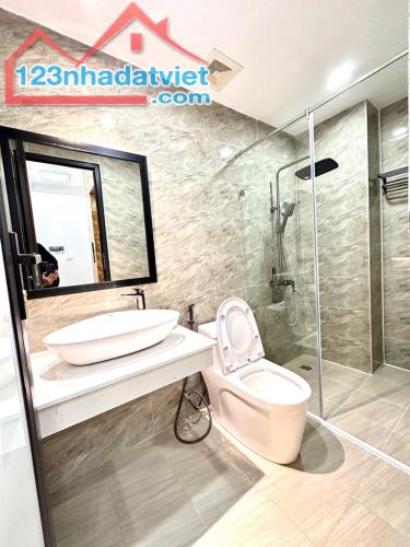 Xuân Đỉnh,6Tầng thang máy,41m2 nở hậu, MT 5,2m,mới xây,5m ra ô tô tránh,Giá 10,5ty - 5