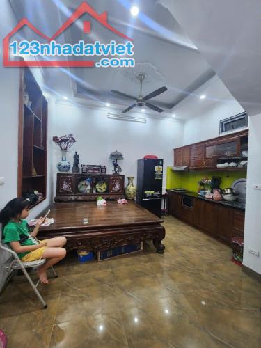 BÁN NHÀ 2 THOÁNG -MẶT TIỀN RỘNG 4M- NGÕ Ô TÔ TRÁNH -TÔ HIỆU HÀ ĐÔNG 43m chỉ 7.x tỷ - 1