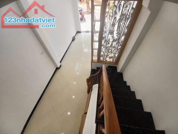 BẠN EM  CẦN BÁN PHÂN LÔ VĂN KHÊ 5T 44M2 GIÁ NHỈNH 16 TỶ