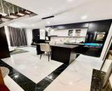 Bán nhà phố Lò Đúc- Dân xây- Full nội thất- Ô tô đỗ cửa- 5 Tầng Thang máy- Gần phố- 45m2