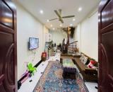 Bán Nhà Ỷ La - Dương Nội 33M x 5T Giá 5,3  Tỷ. Nhà mới, ở luôn, ngõ nông