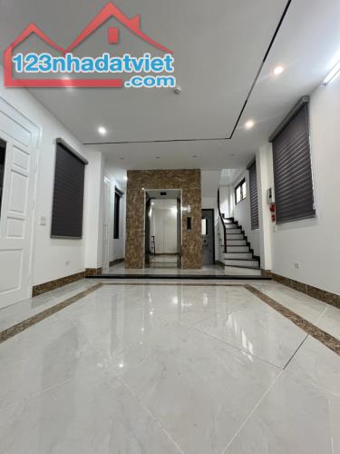 Lô góc phố Trần Duy Hưng, 40m2, 6 tầng, thang máy, kinh doanh, văn phòng, thiết kế hiện đạ
