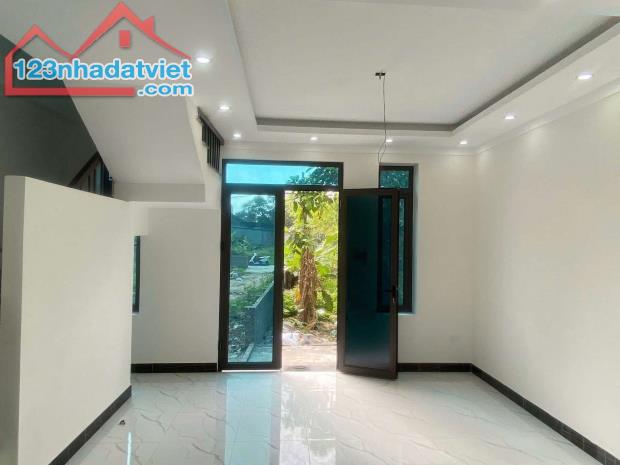 Chính chủ cần thanh khoản 50m2 nhà Hậu Dưỡng Kim Chung, Ô tô giá đầu tư